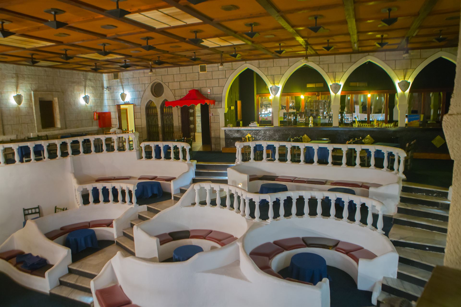 Athos Palace Hotel: night club
