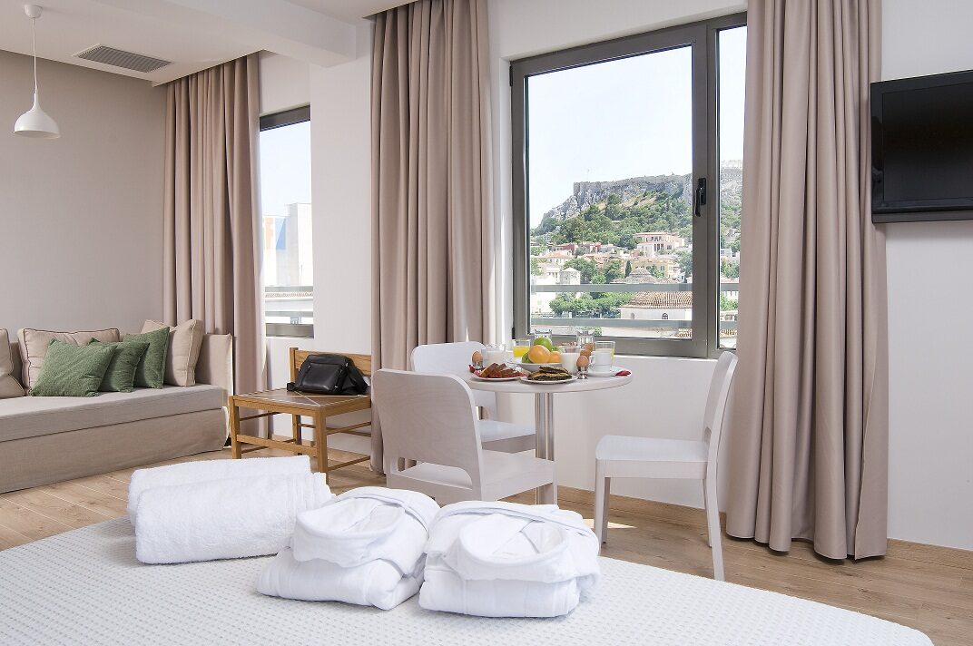 A For Athens Hotel: Room QUADRUPLE WITH VIEWS