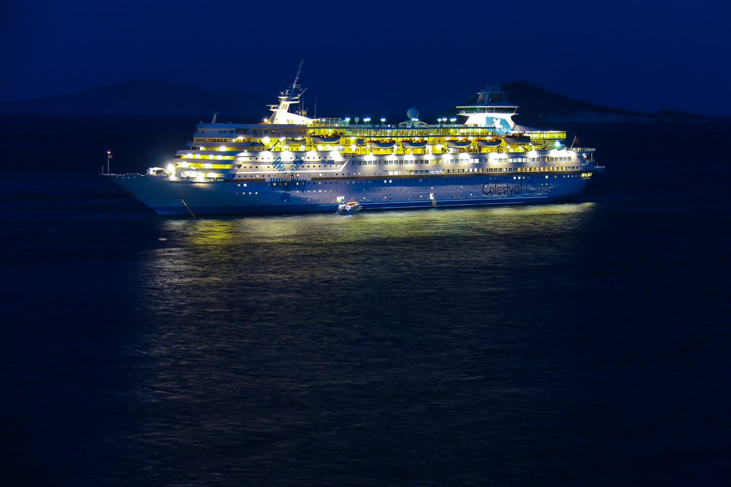 Celestyal Cruise Olympia 3 or 4 Nights: вид ночью
