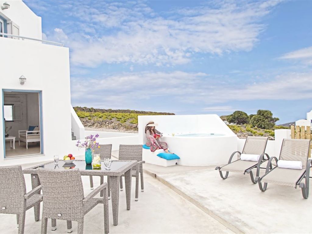 Athiri Santorini Family Friendly Hotel 