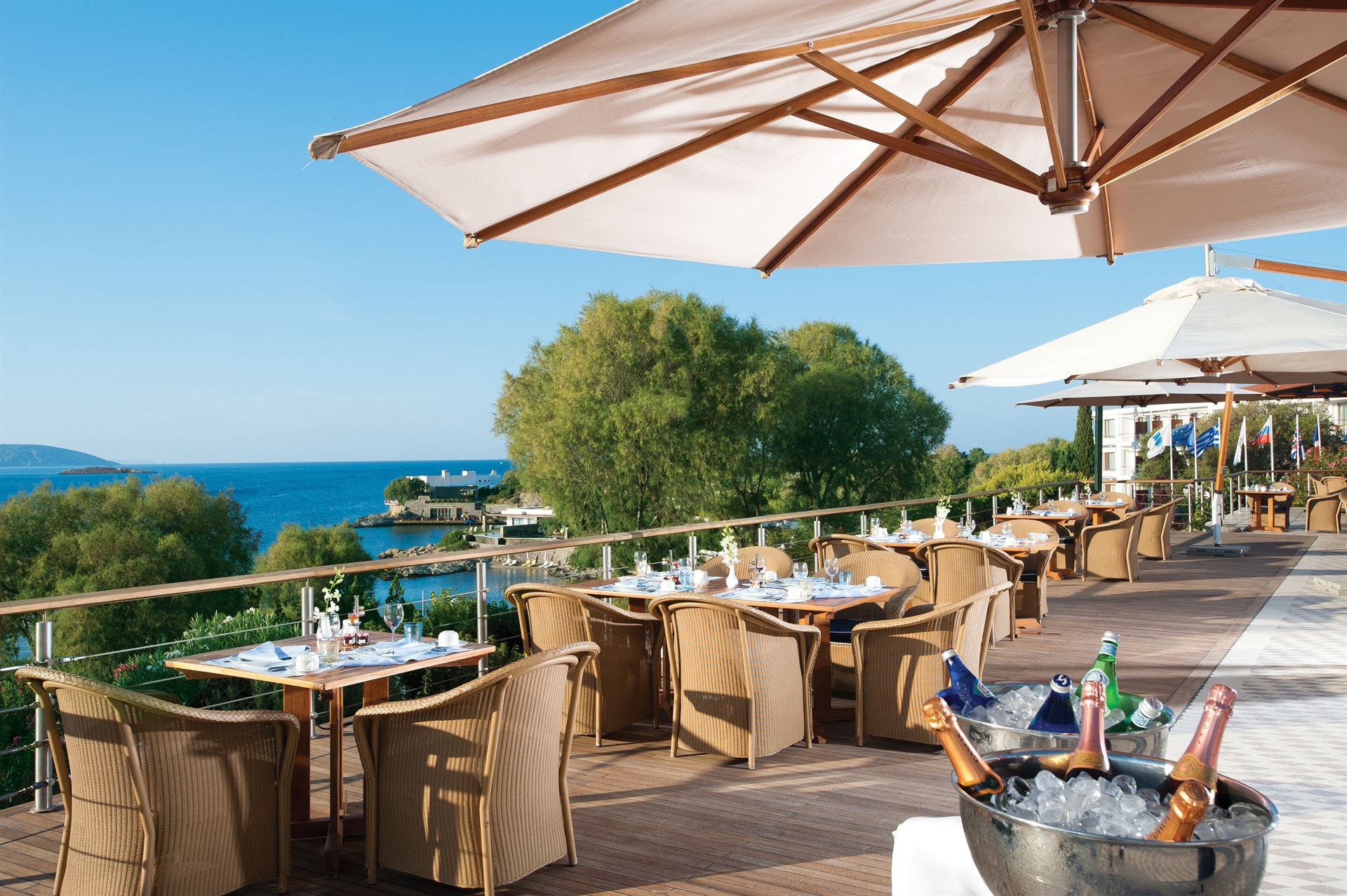 Grand Resort Lagonissi: Aphrodite restaurant