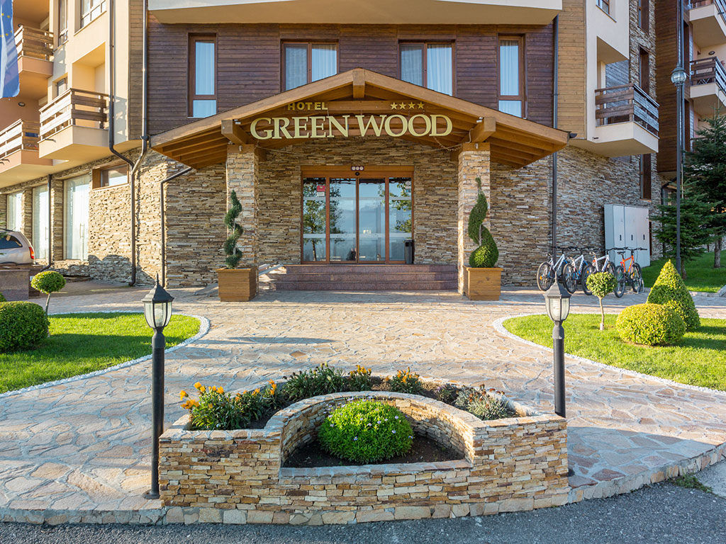Green Wood Hotel