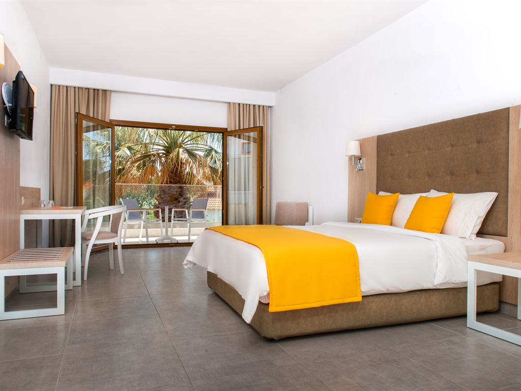 Aristoteles Holiday Resort & SPA: Superior Room