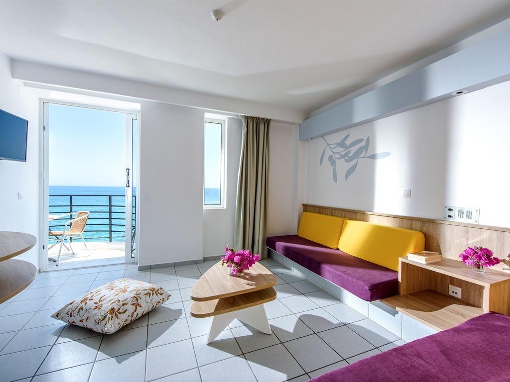 Alia Beach Hotel: Suite
