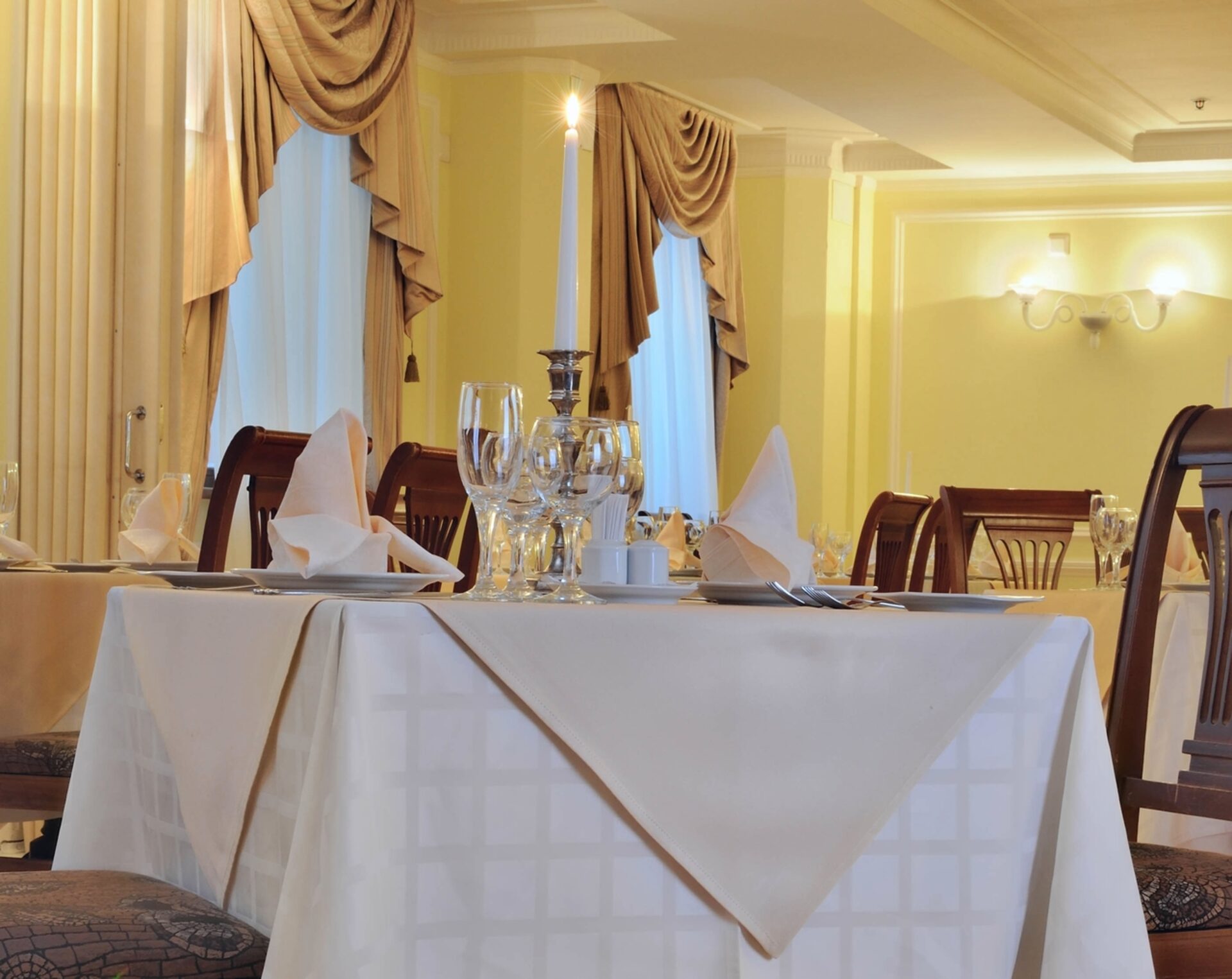 Dostoevsky Hotel: Restaurant
