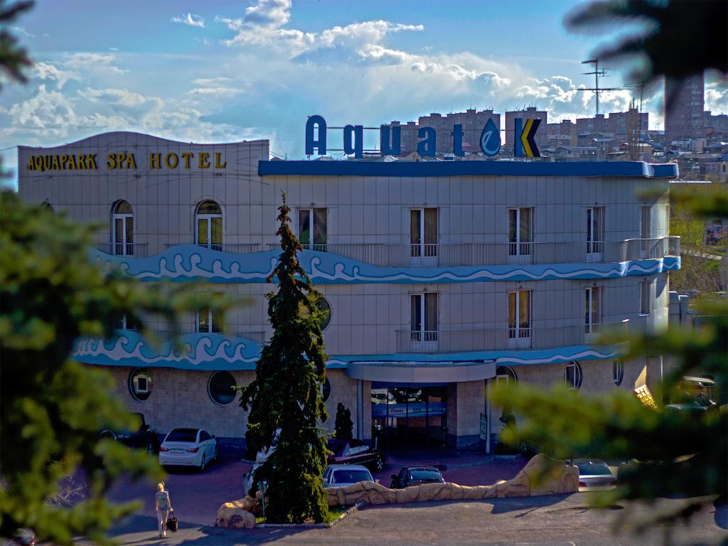 Aquatek Hotel