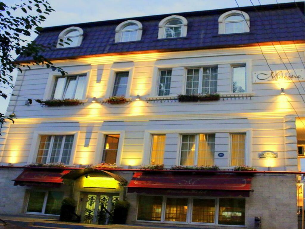 Maestro Hotel: Отель