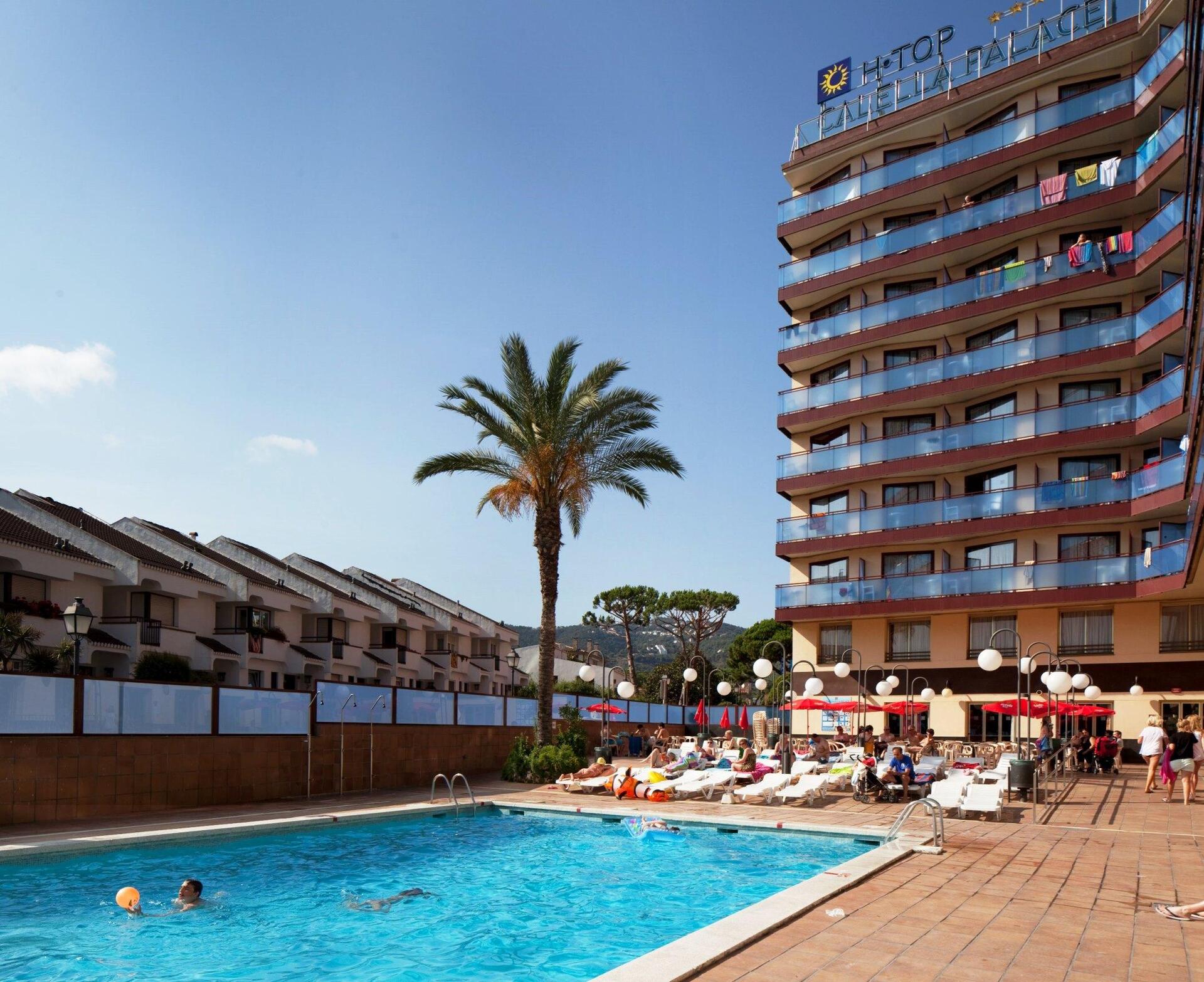 Hotel h Calella Palace. Calella Palace Costa Brava. Калелла Испания. Калелья Коста Брава.