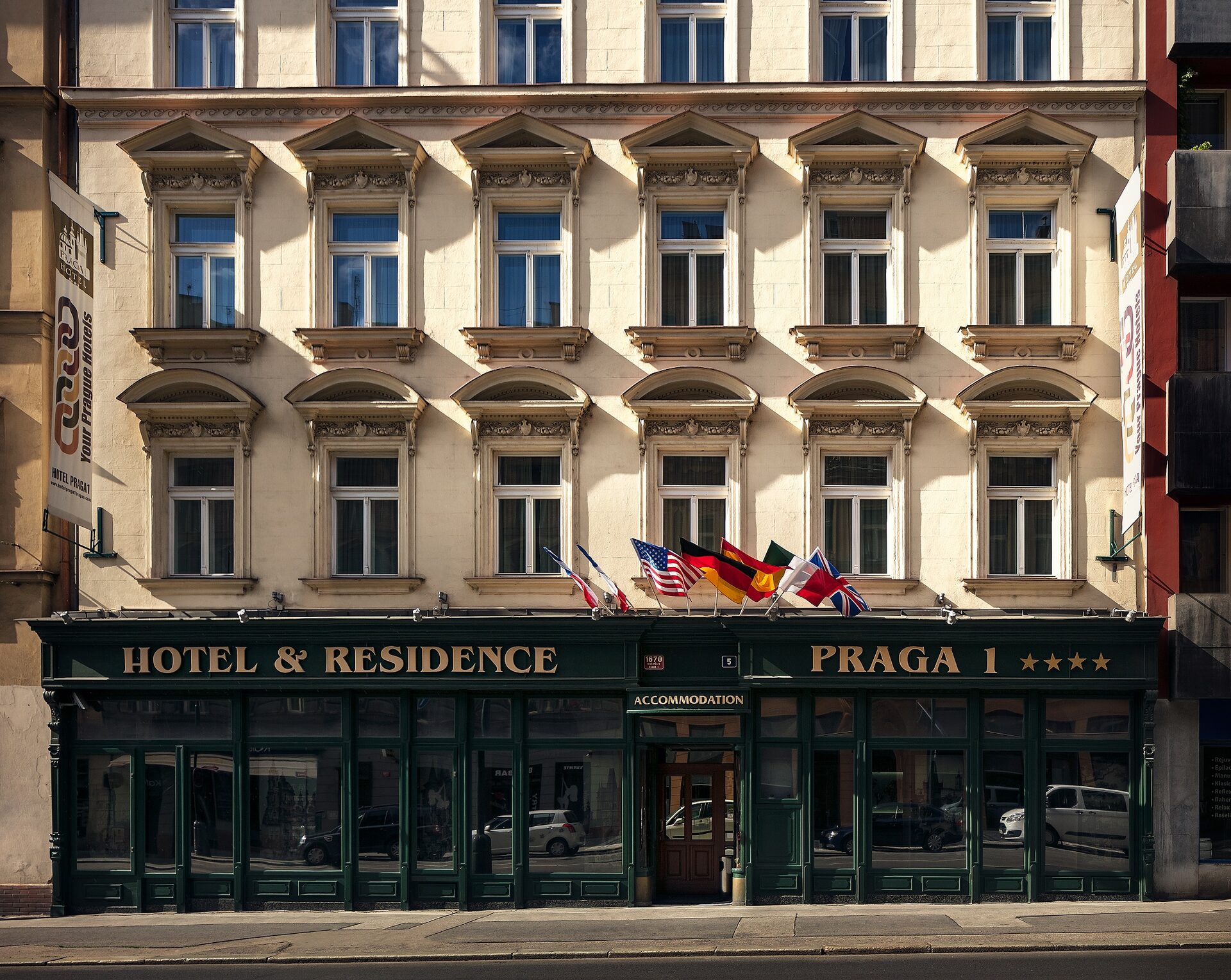 Прага Hotel Praha. Гостиница Люстиг Прага. Прага 1. Отель хлобетін Прага.