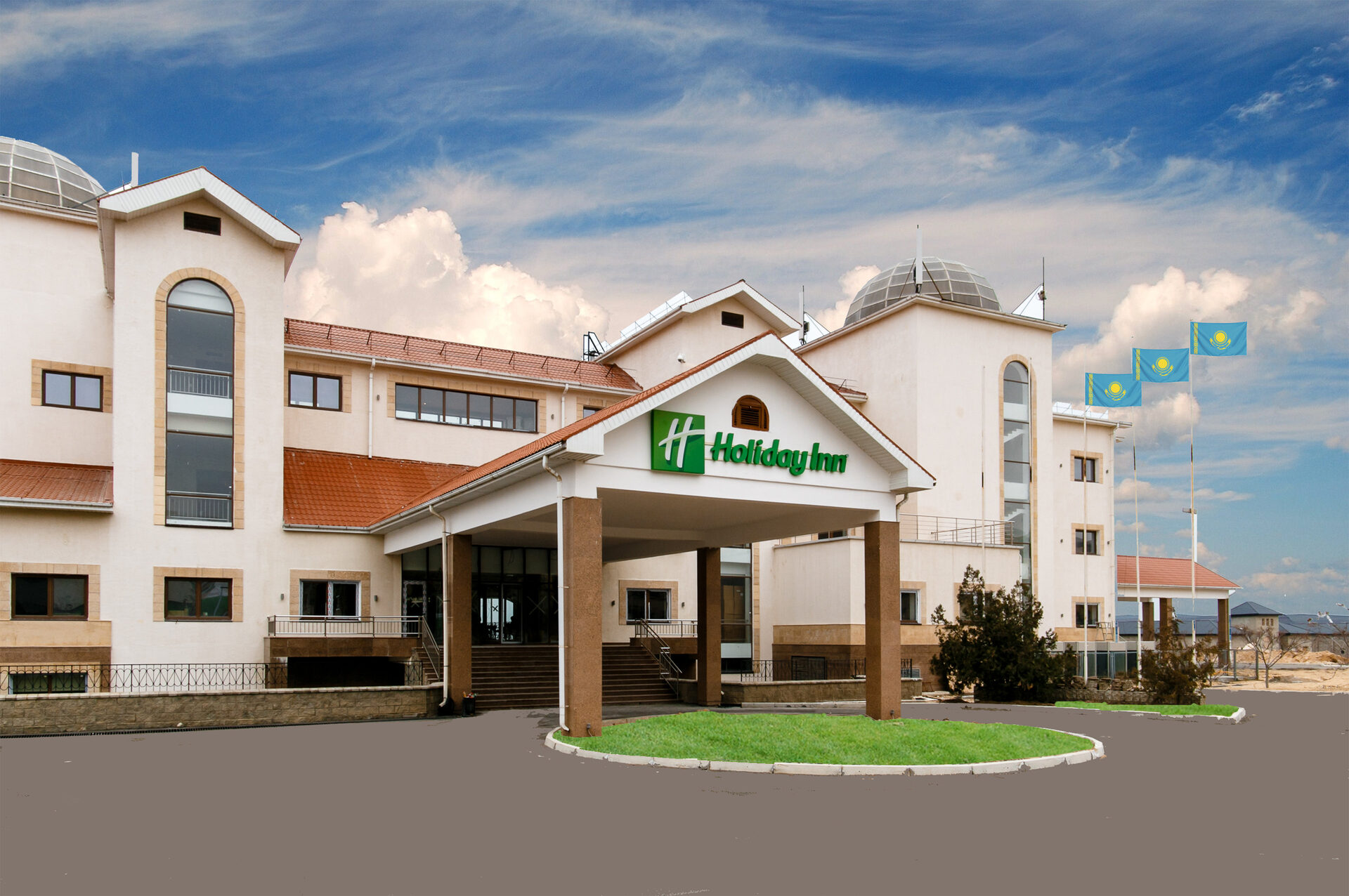 Актау 4. Holiday Inn Актау. Холидей ИНН Актау Сисайд. Holiday Inn Aktau 4 Актау. Holiday Inn Aktau пляж.