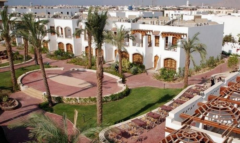 White hills resort шарм эль шейх. Египет отель Coral Hills. Coral Hills Resort 4 Египет. Coral Hills Sharm Resort 4 Шарм-Эль-Шейх. Египет Шарм-Эль-Шейх Maragia Resort компаунд.