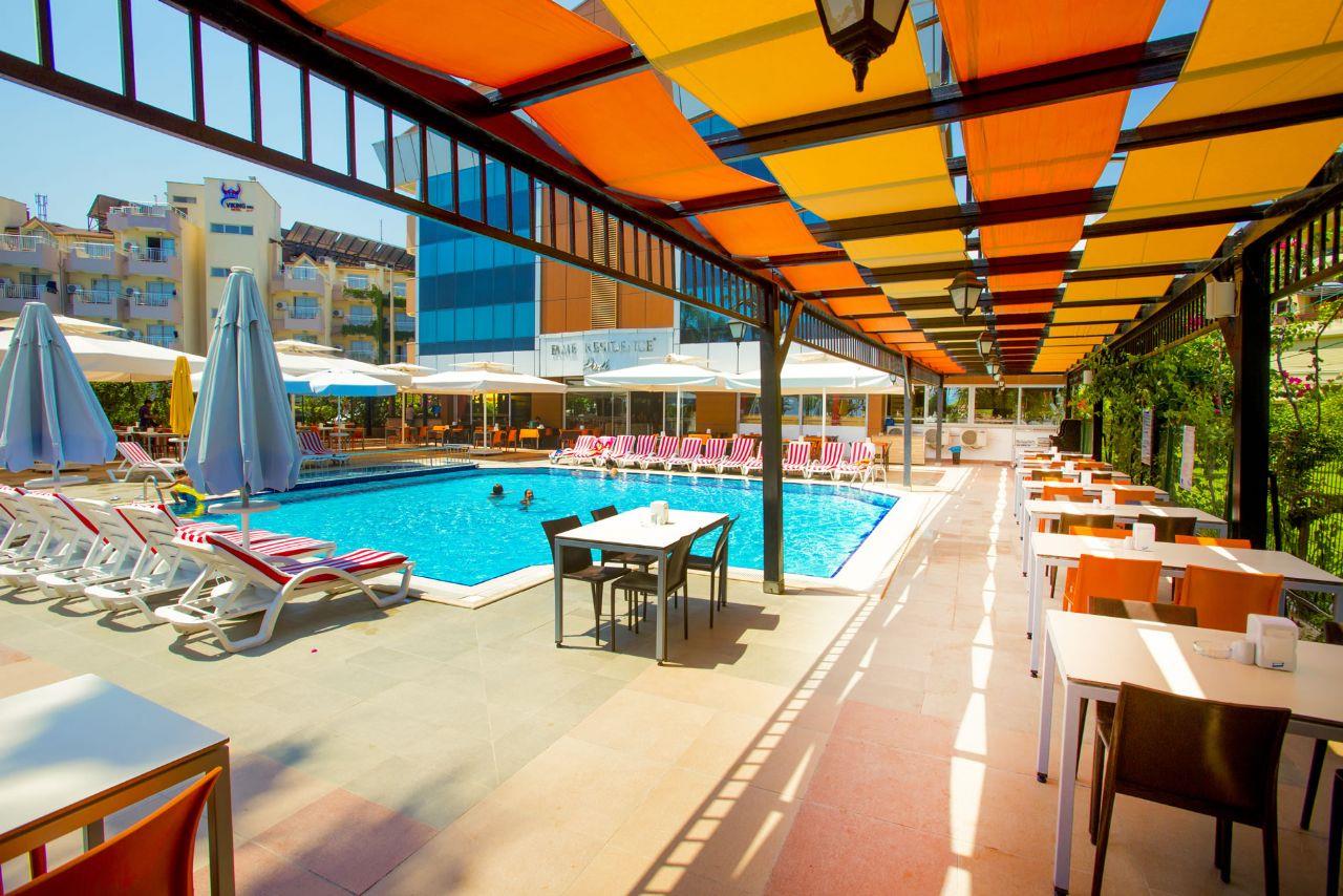 Fame residence beach hotel. Отель Fame Residence Beach Park 4. Fame Beach Hotel 4 Турция. Турция Кемер отель Фейм Резиденс 4 звезды. Отель фаме Резиденс Кемер 5 звезд.