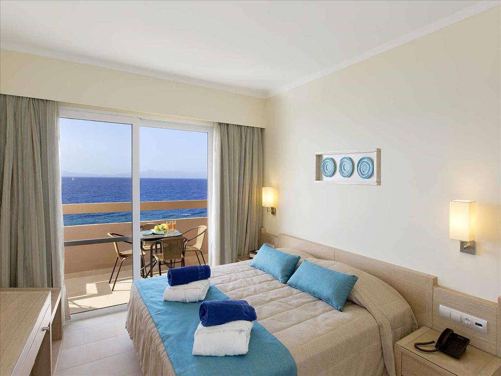 Sun Beach Resort Complex: Deluxe Suite SV Master Bedroom