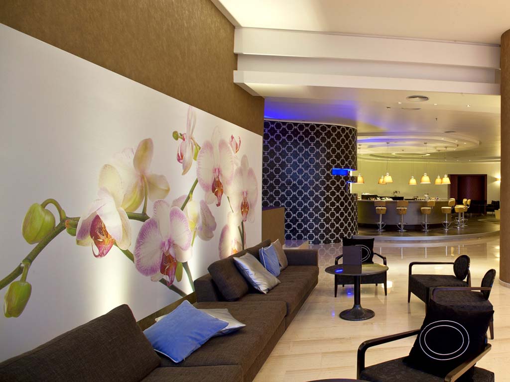 Olympic Palace Hotel: Lounge Bar