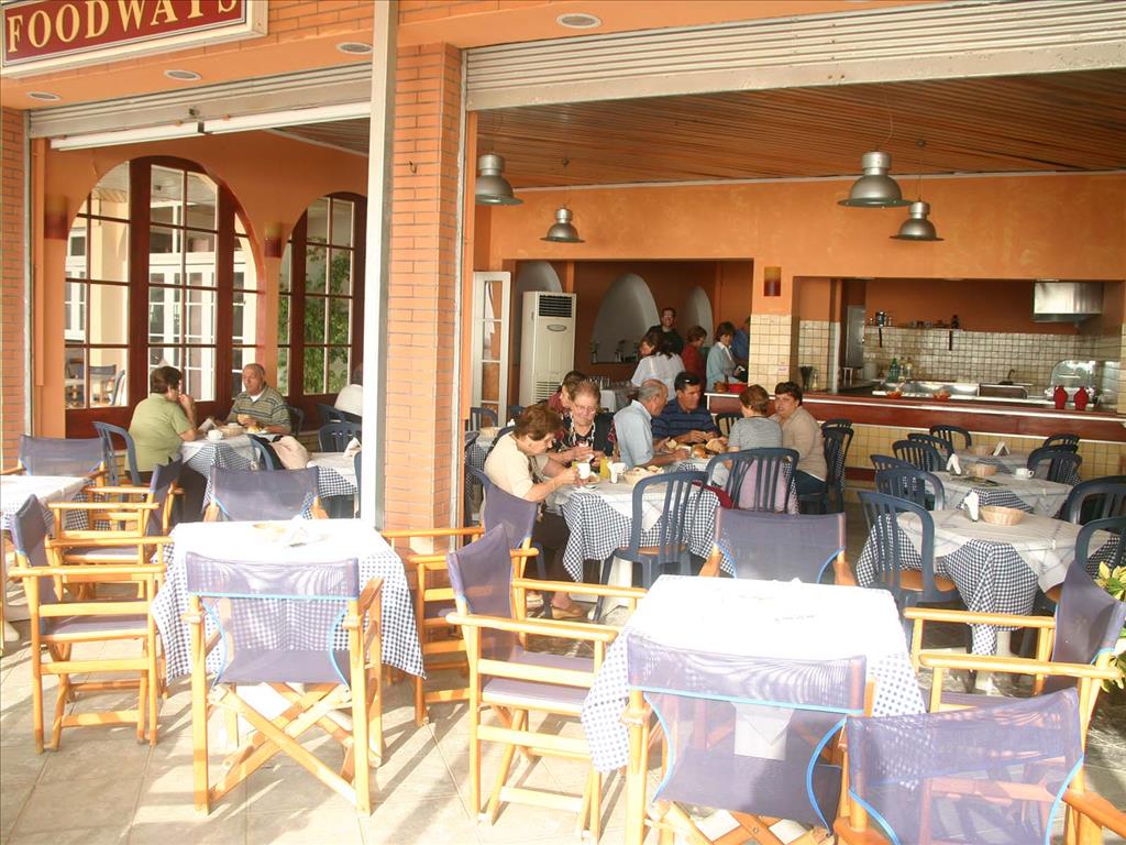 Loutrouvia Hotel: Restaurant