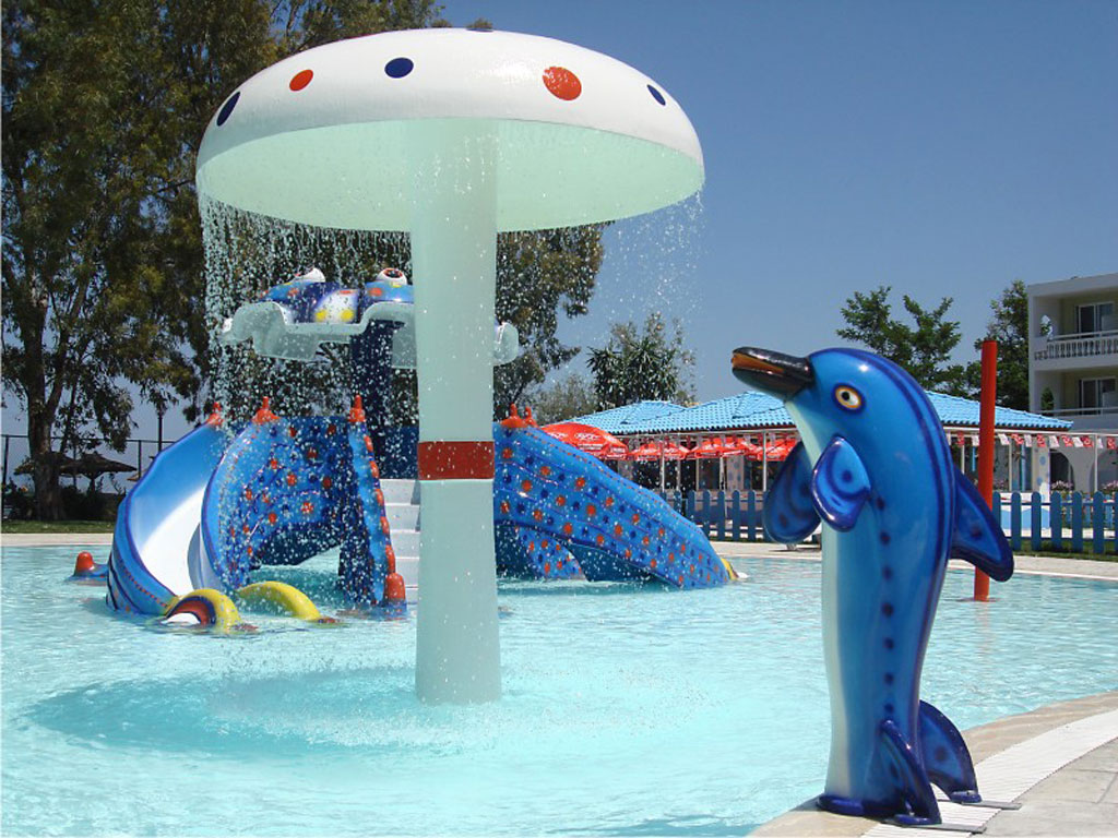 Messonghi Beach Resort: Children Pool