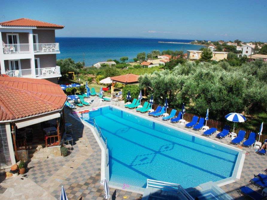 Amoudi Hotel Apartments: Pool