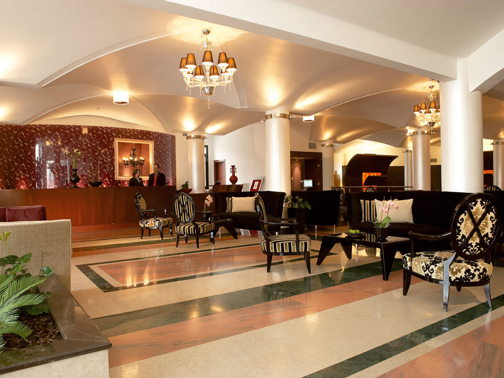 Porto Palace Hotel