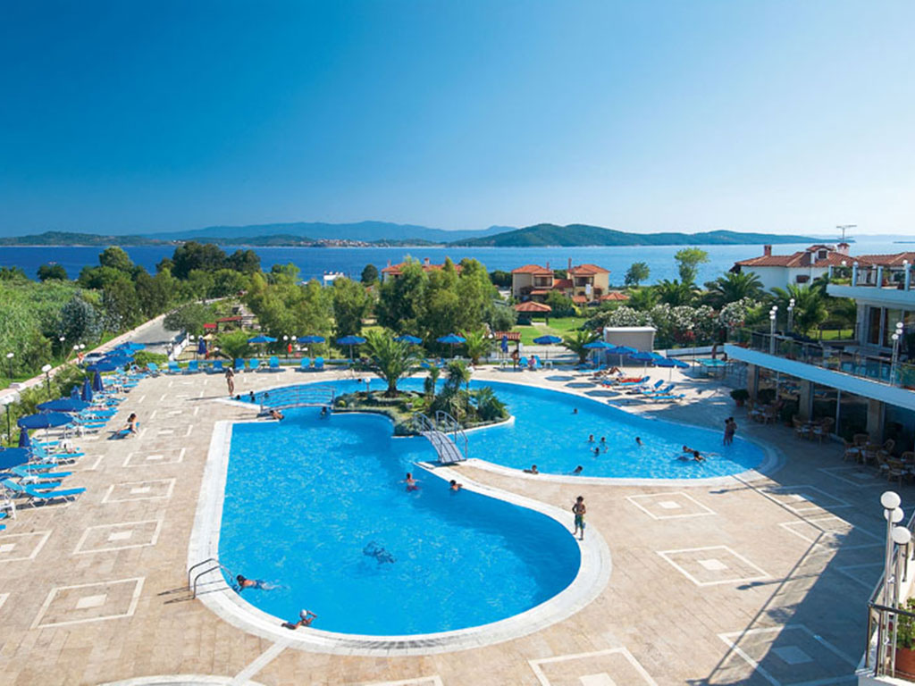 Alexandros Palace Hotel & Suites: pool-area