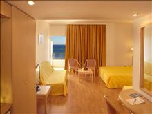 Blue Sea Beach Resort Hotel: FAMILY ROOM