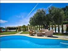 Nefeli Villas & Suites 