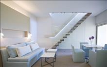 Capo Bay Hotel: Duplex sitting area