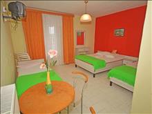 Dias Hotel Apartment: Studios 4 pax