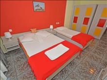 Dias Hotel Apartment: studios