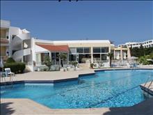 Happy Days Hotel