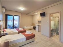 Afrodite Beach Hotel: Premium Quadruple