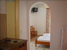 Evi-Ariti Apartments: Apartment