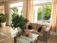 Yannis Hotel