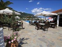 Yannis Hotel