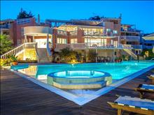 Gerakas Belvedere Hotel & Luxury Suites: Pool