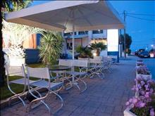 Yakinthos Hotel