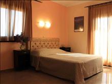 Athorama Hotel