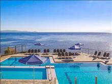 Peninsula Resort & Spa : Sea Water Pool