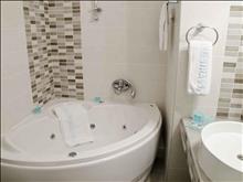 Strass Hotel: Suite Bathroom