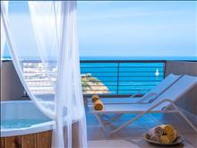 Blue Bay Resort : Executive Room Outdoor Jacuzzi