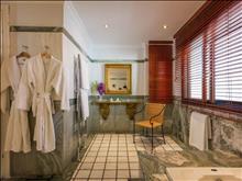 Danai Beach Resort & Villas: Bathroom