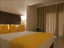 Aristoteles Holiday Resort & SPA: Family Room