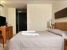 Golden Beach Hotel