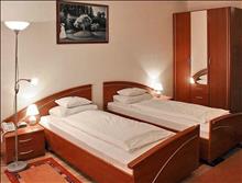 Triple M Hotel
