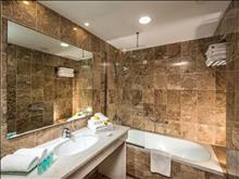 Annabelle Beach Resort Hotel: Bathroom