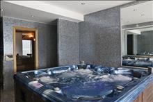 Club 2100 Hotel