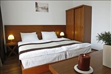Club 2100 Hotel