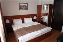 Club 2100 Hotel