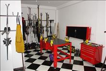 Club 2100 Hotel