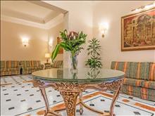 Noto Hotel