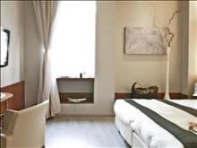 Madison Hotel